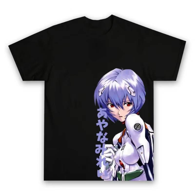 T-shirt décontracté en coton blanc surdimensionné avec impression verticale du texte japonais et du croquis de Rei Ayanami (Evangelion) pour les fans d'anime - Collection 2026