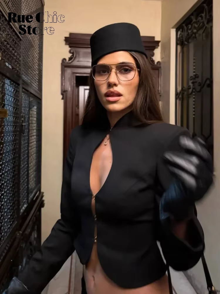Blazer court noir ajusté pour femme