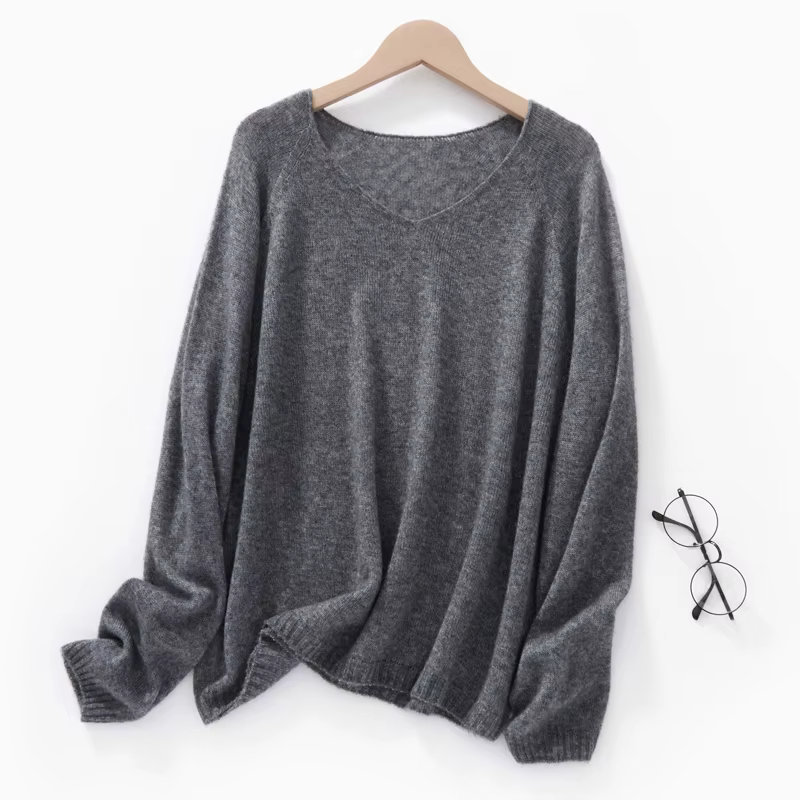 Pull-over ample en soie et cachemire à col en V pour femme