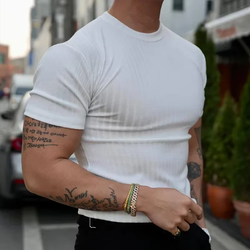 T-shirt de fitness pour hommes