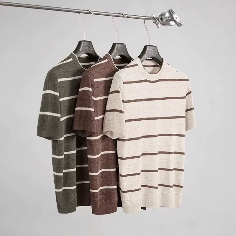 T-shirt rayé en lin tricoté à col rond pour homme