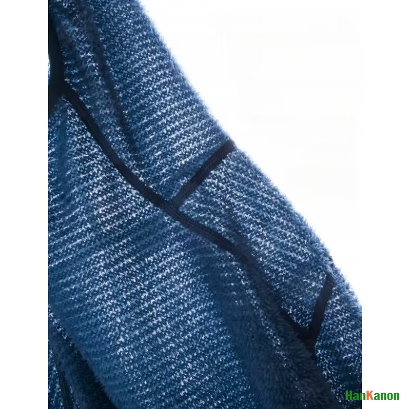 Sweat à capuche Air-Fleece : Léger et tricoté de manière structurée pour un confort doux