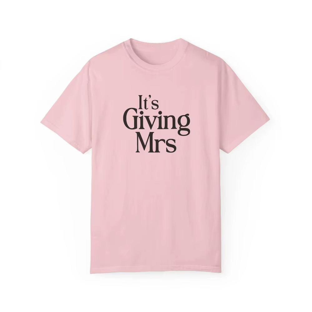 Its Giving Mrs TShirt T-shirt pour future mariée