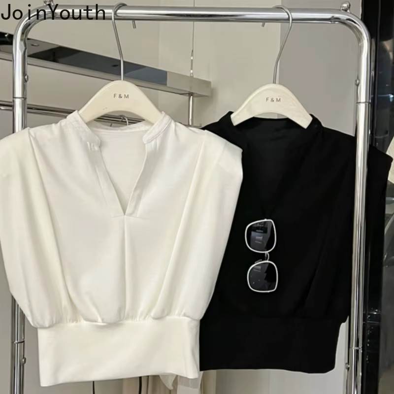 T-shirts pour femmes hauts courts manches volantes col en v