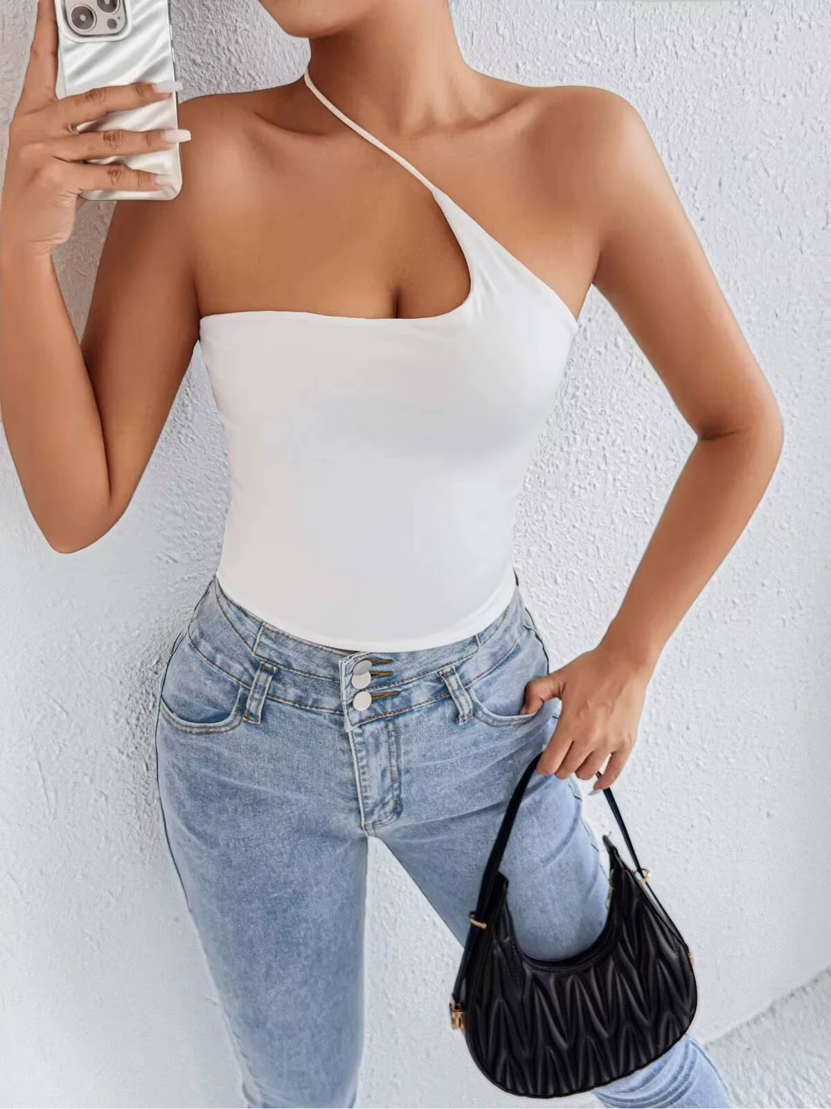 Haut court asymétrique blanc à une épaule pour femme