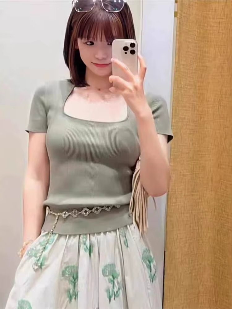 T-shirt en tricot à col carré pour femme