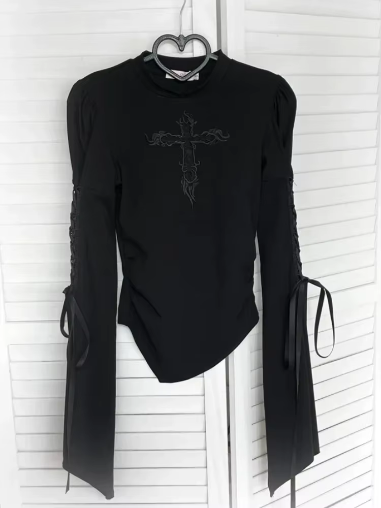 T-shirt gothique foncé à manches longues pour femmes