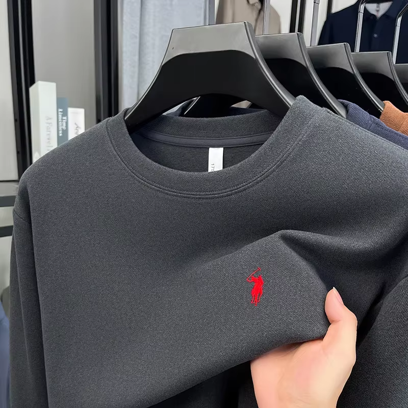 T-shirt à manches longues à col rond élégant et luxueux