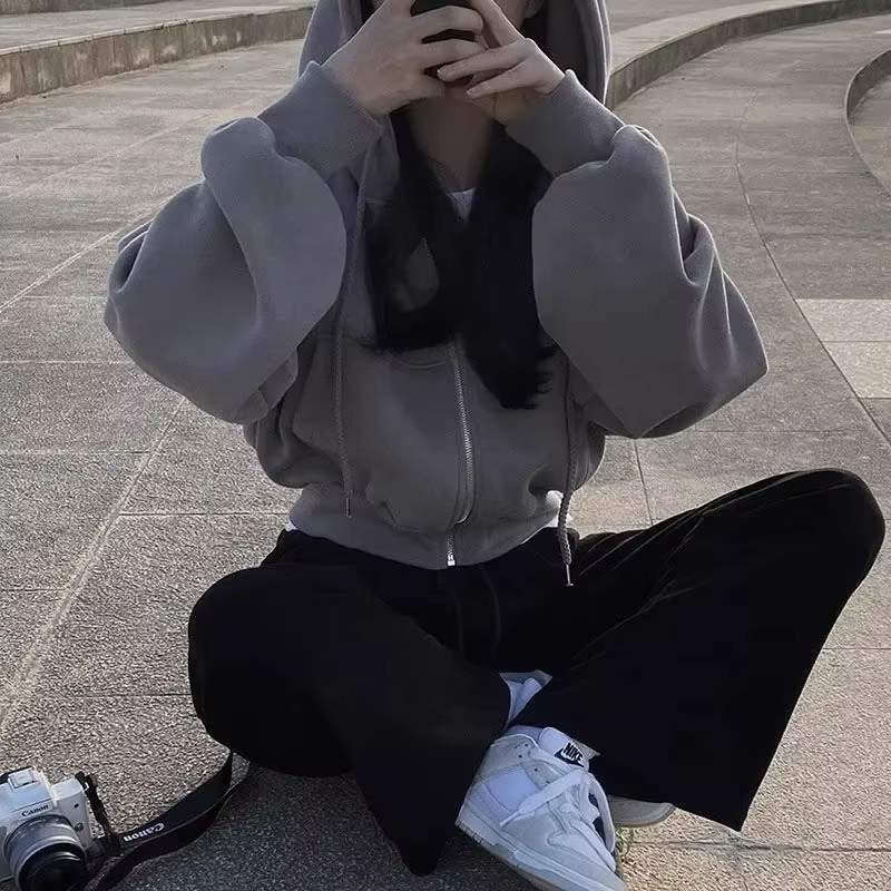 Sweat à capuche bleu marine avec doublure en polaire pour femme