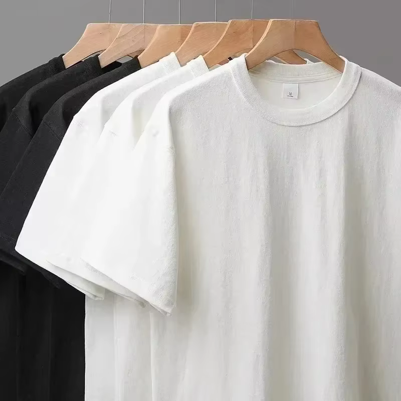 T-shirt à manches courtes imprimé avec dessin animé de chien
