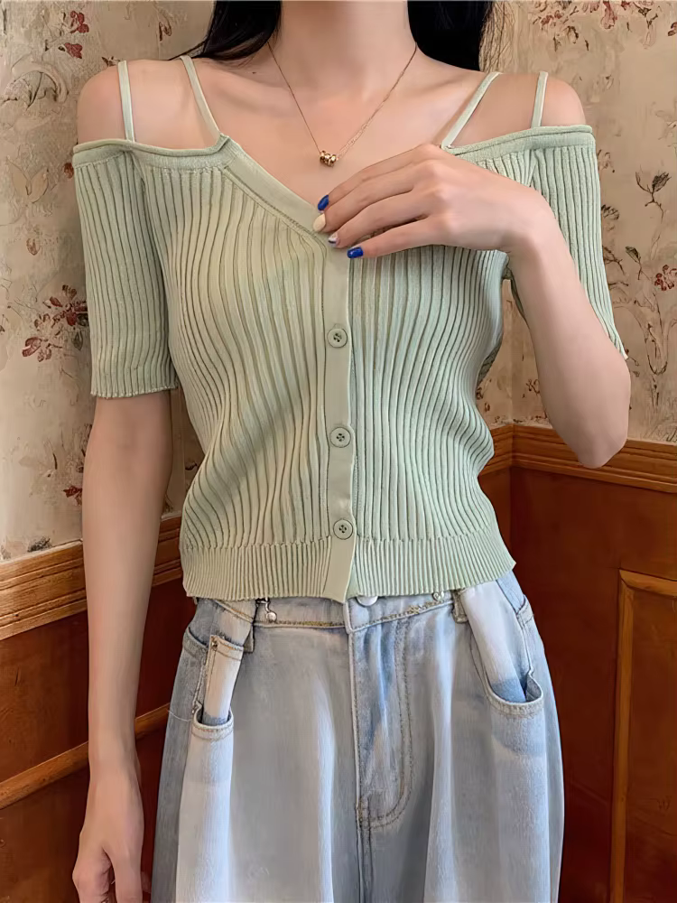 Tricot col en V hors épaule fine sangle haut femmes recadrée à manches courtes t-shirt été bouton Sexy tricots chemise