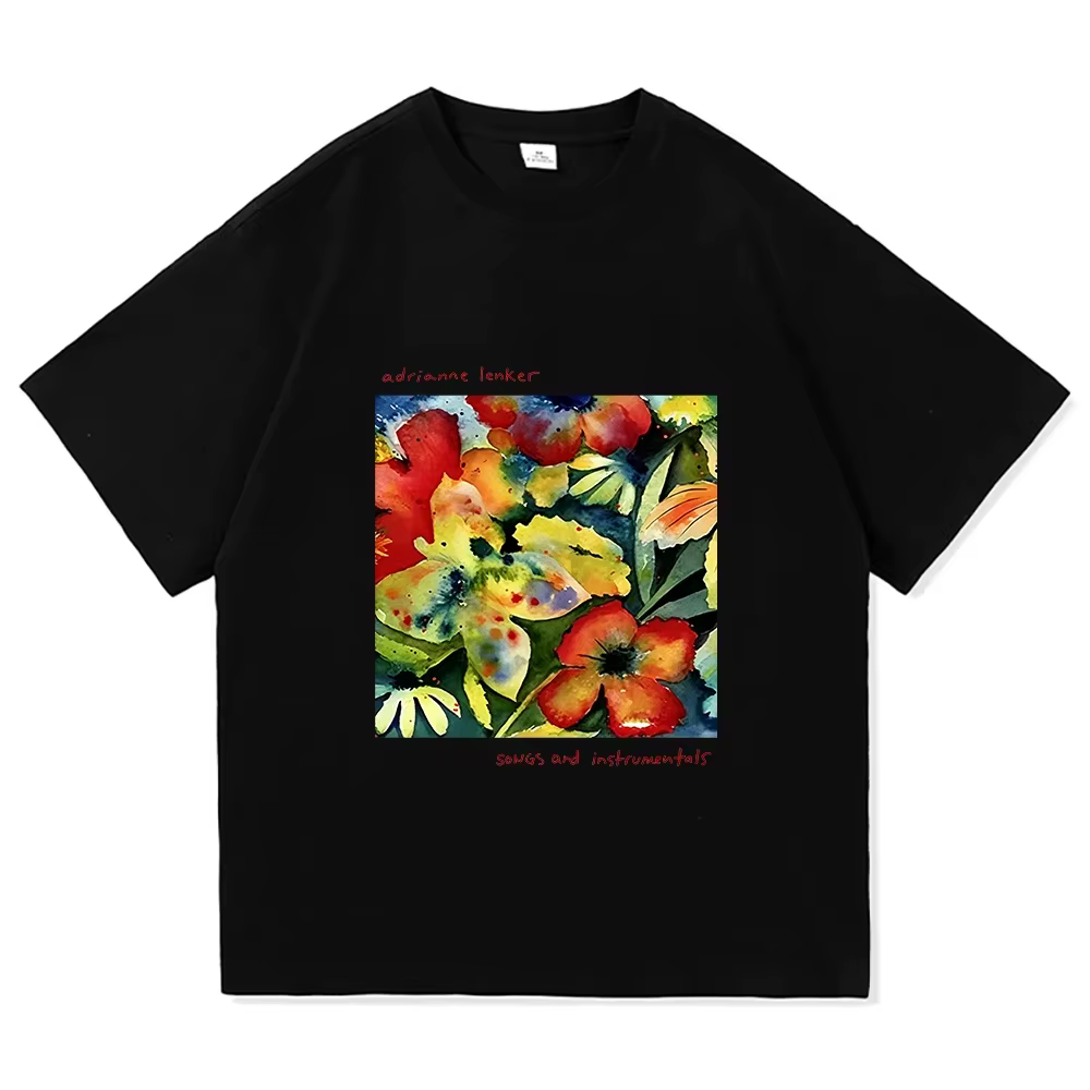 T-shirts avec impression de chansons et d'interprétations musicales du chanteur Adrianne Lenker