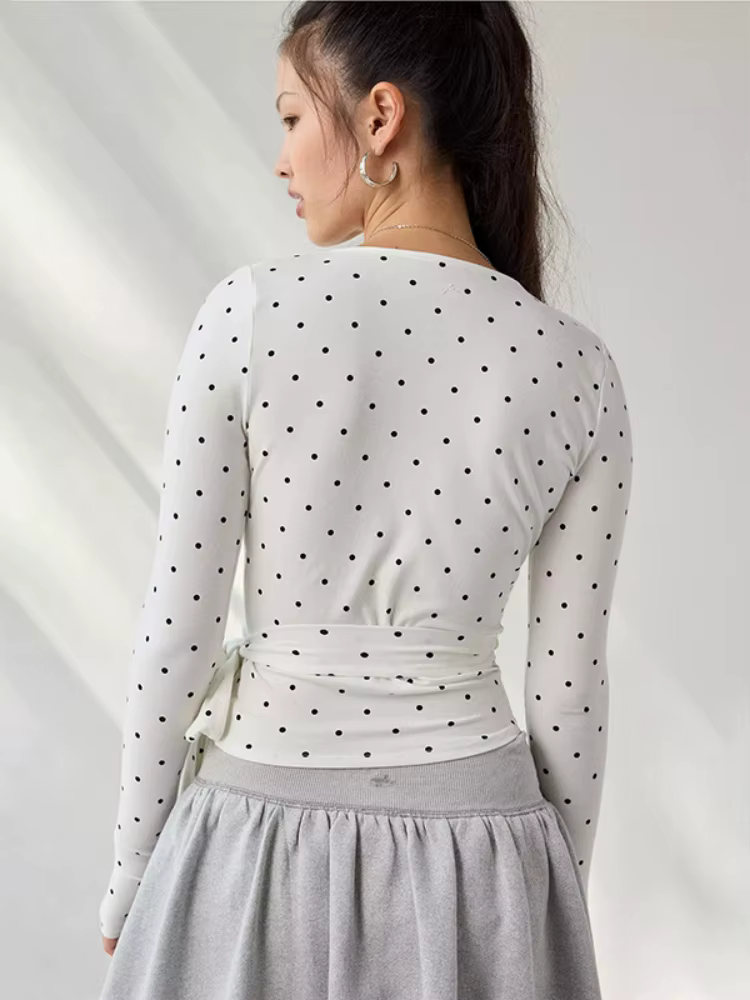 T-shirts à col en v pour femmes Y2k vêtements à manches longues haut court rayé t-shirt mince chemise féministe Streetwear Ropa De Mujer Camisetas