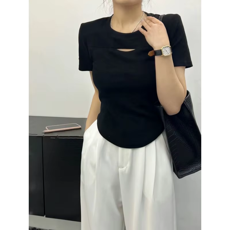 T-shirt côtelé à manches courtes pour femme, col rond, découpe avant, coupe ajustée, style décontracté et élégant pour l'été