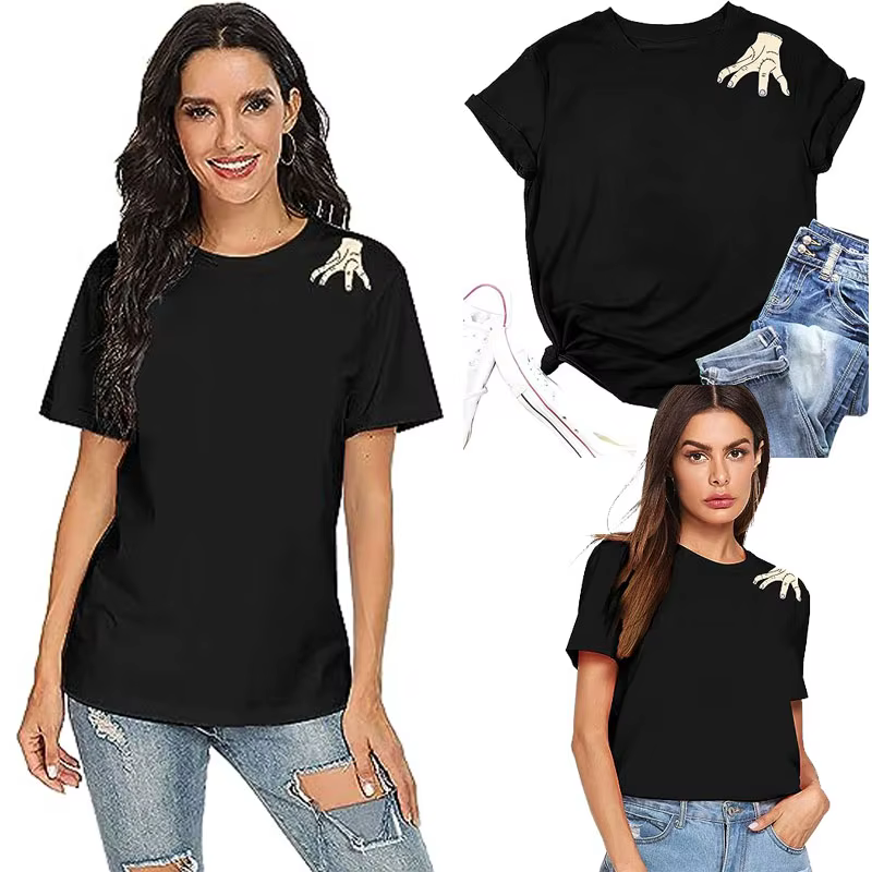 T-shirt graphique Addams pour femme