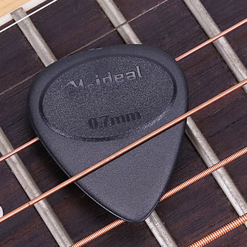 Plectres de guitare, 10 plectres de 0,7 mm d'épaisseur, accessoires antidérapants et durables pour guitare électrique, basse, ukulélé, pagaies spécifiques pour basse ﻿
