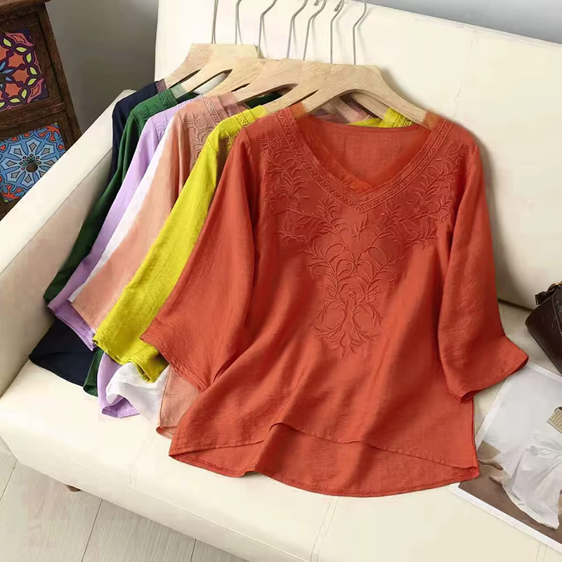 T-shirt brodé pour femme