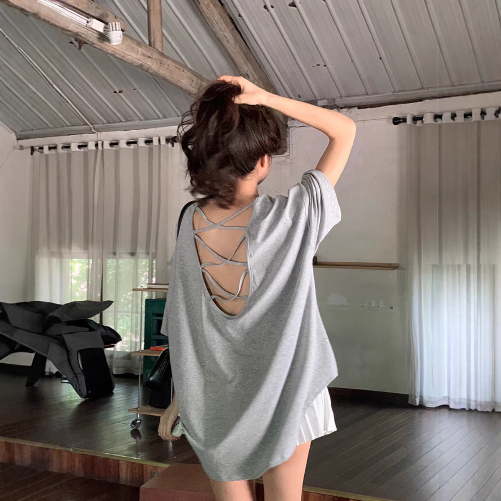 T-shirt à manches courtes dos croisé pour femme