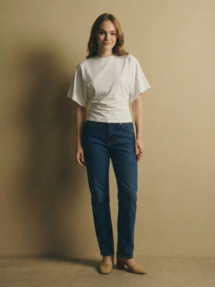 T-shirt court plissé à manches évasées pour femme