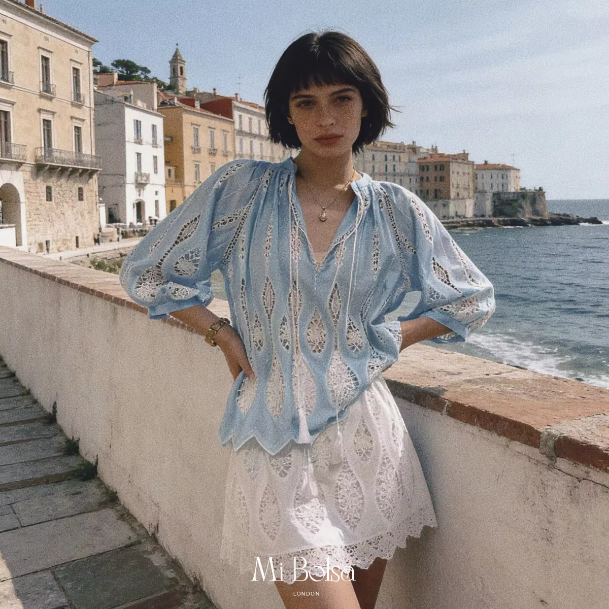 Chemise en coton bleu pour femmes à manches longues évider bouton vers le bas élégant décolleté en V