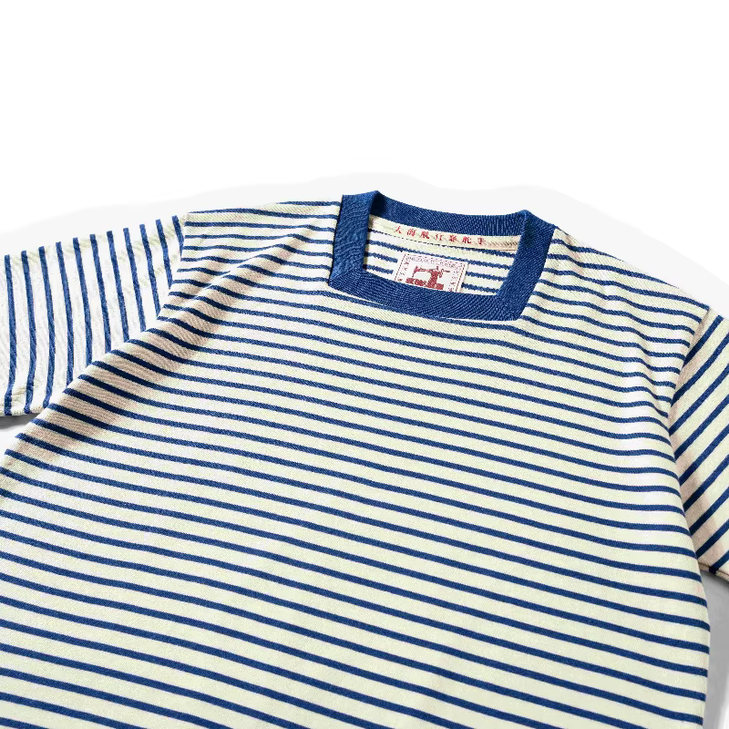 T-shirt rayé à col carré original