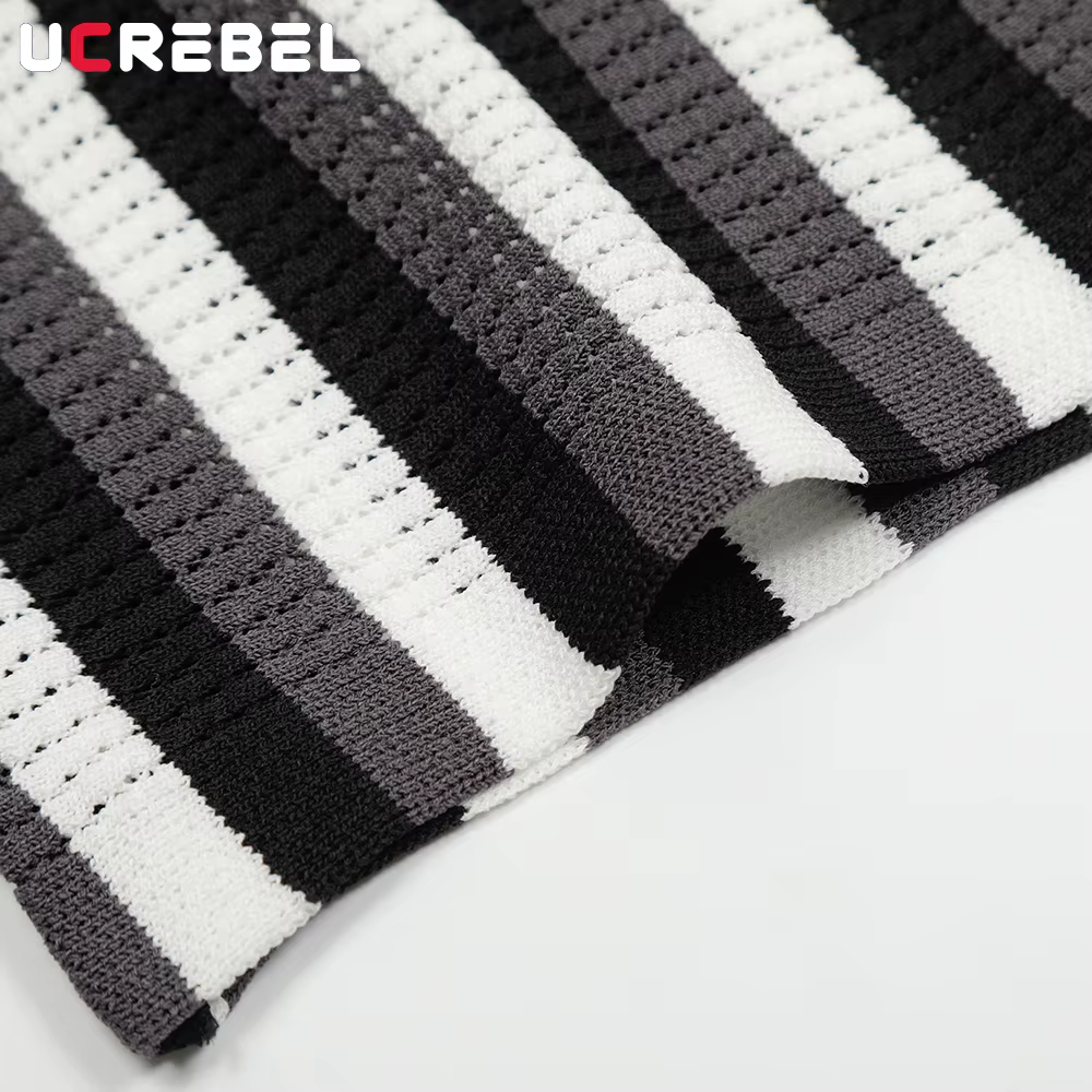 Cardigan tricoté rayé épissé pour hommes