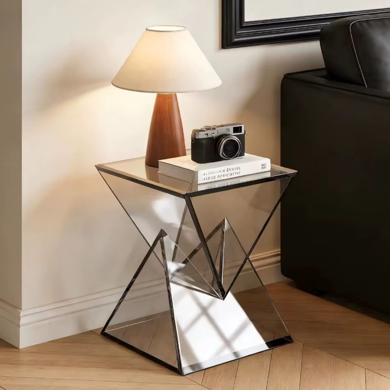 Table d'appoint carrée en acrylique transparente