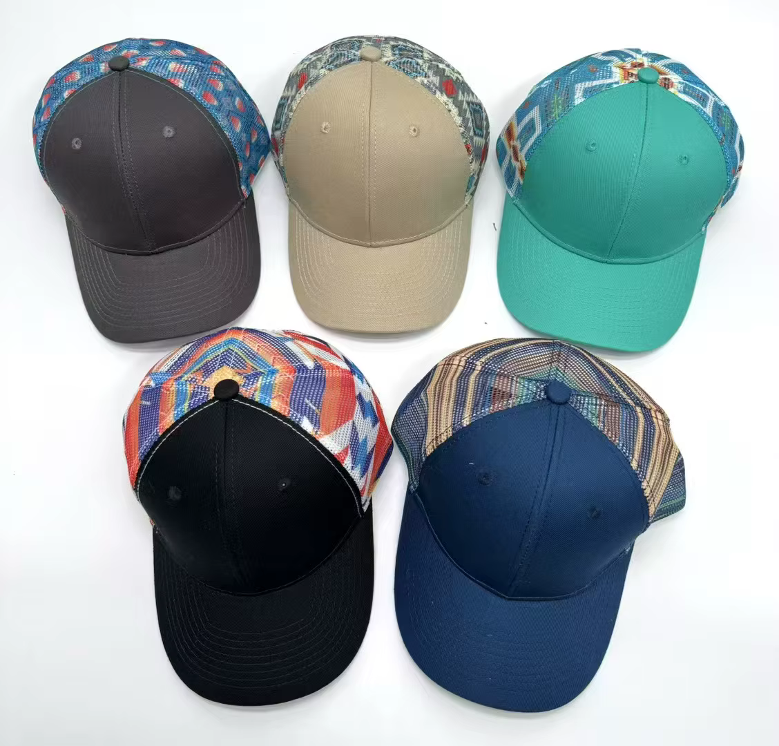 Casquette de baseball de couleur géométrique avec logo de design de mode pour l'escalade en plein air