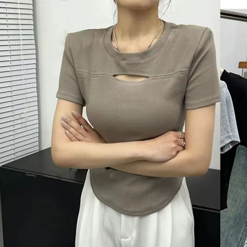 T-shirt côtelé à manches courtes pour femme, col rond, découpe avant, coupe ajustée, style décontracté et élégant pour l'été