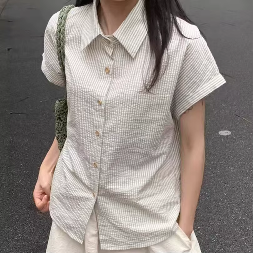 Chemise rayée à manches courtes