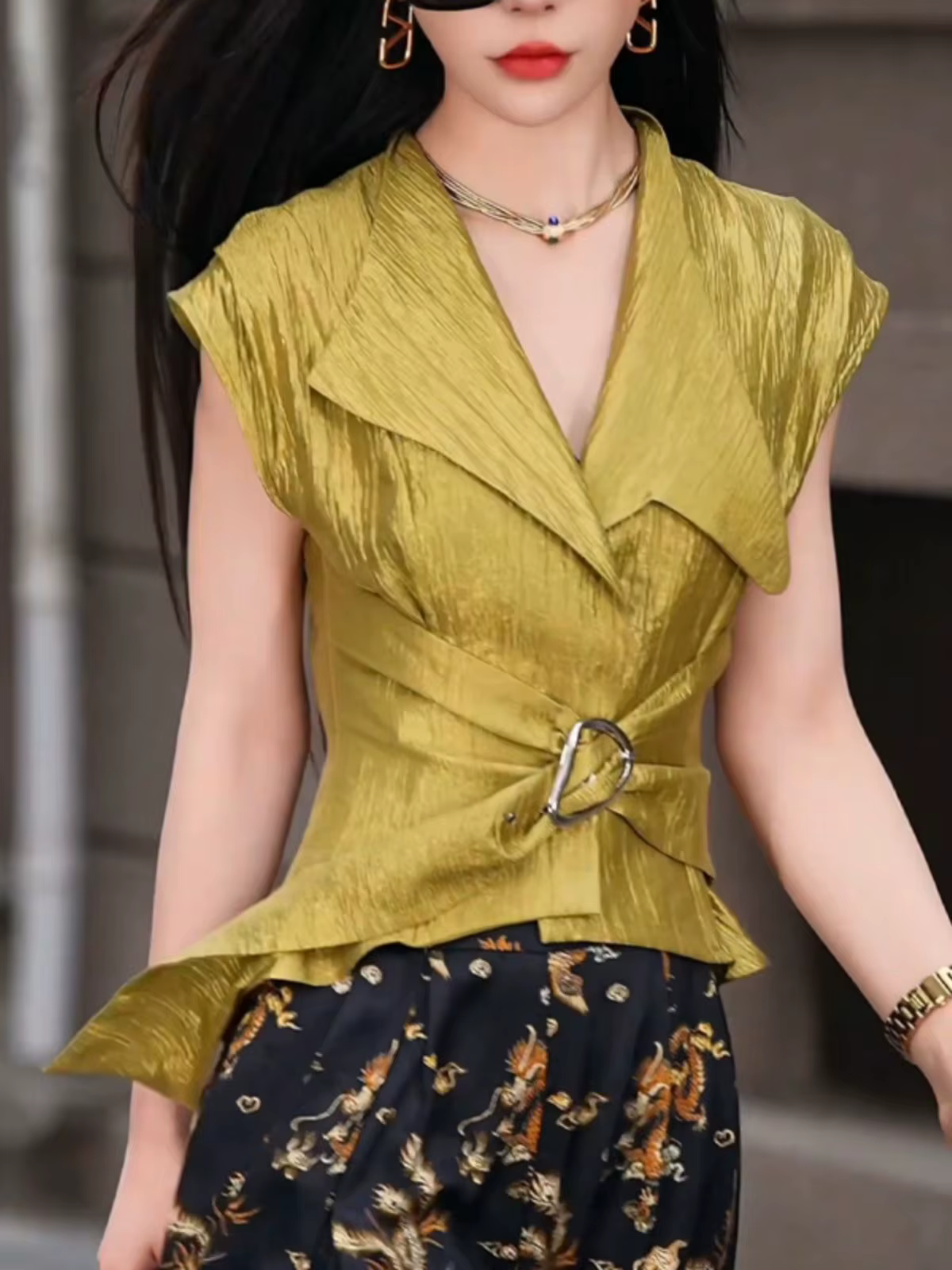 Chemise élégante sans manches pour femmes