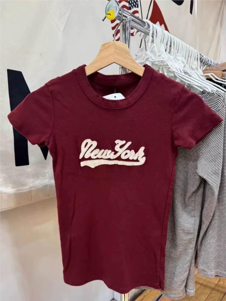 T-shirts slim pour femme avec appliques lettres bordeaux