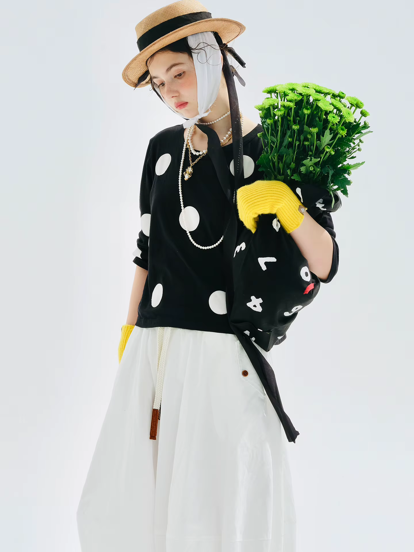 Haut noir à manches longues pour femmes avec grand t-shirt à la mode décontracté à pois blancs 255179