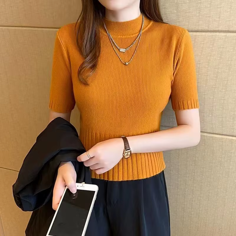 Pull tricoté à col roulé et manches courtes pour femmes