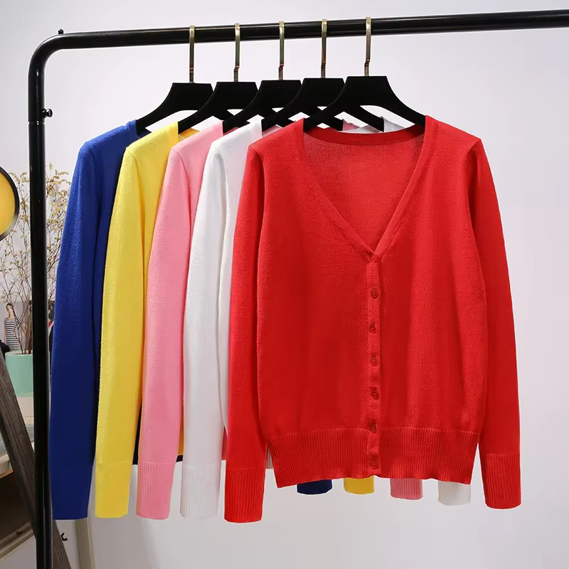 Pull court tricoté à manches longues pour femmes
