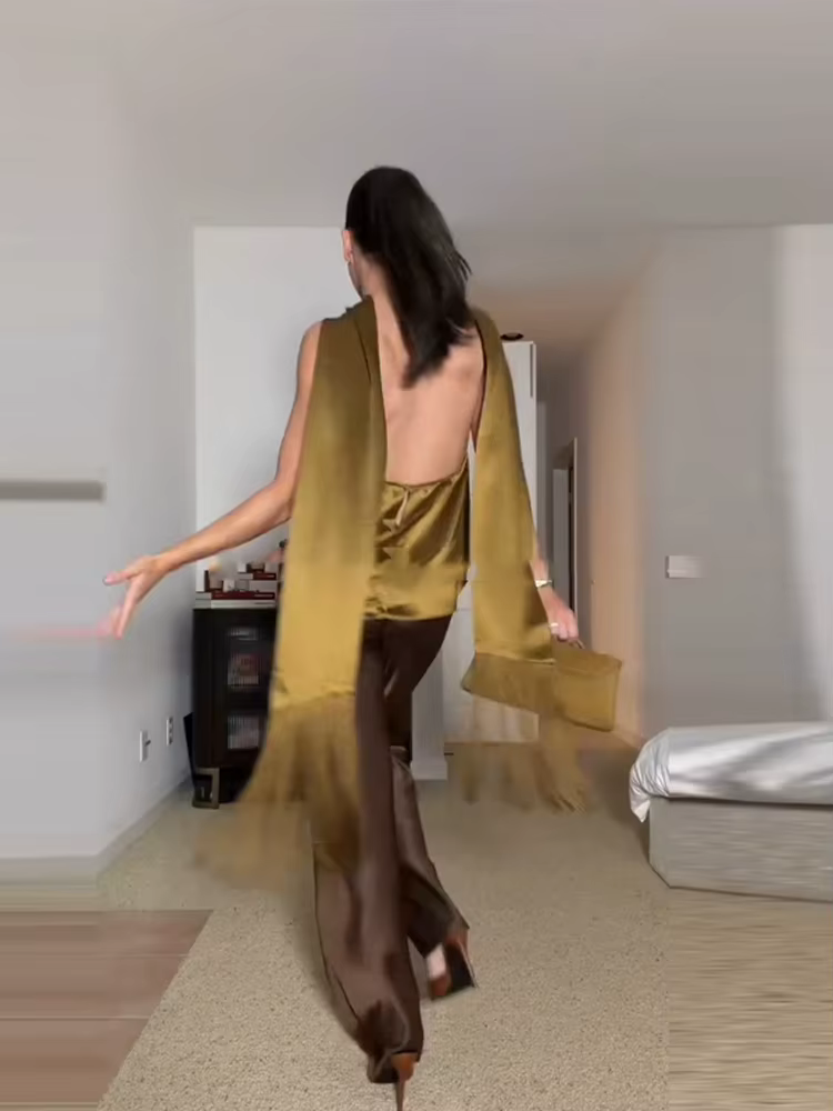 Chemisier élégant pour femme en satin à col licou