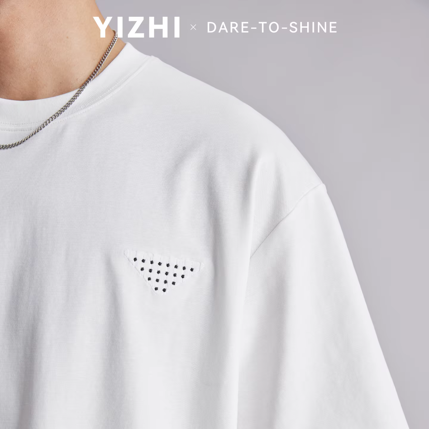 T-shirt Homme Minimaliste Logo Triangle Tendance Été 2026 Ample Respirant Doux pour la Peau Décontracté Manches Courtes