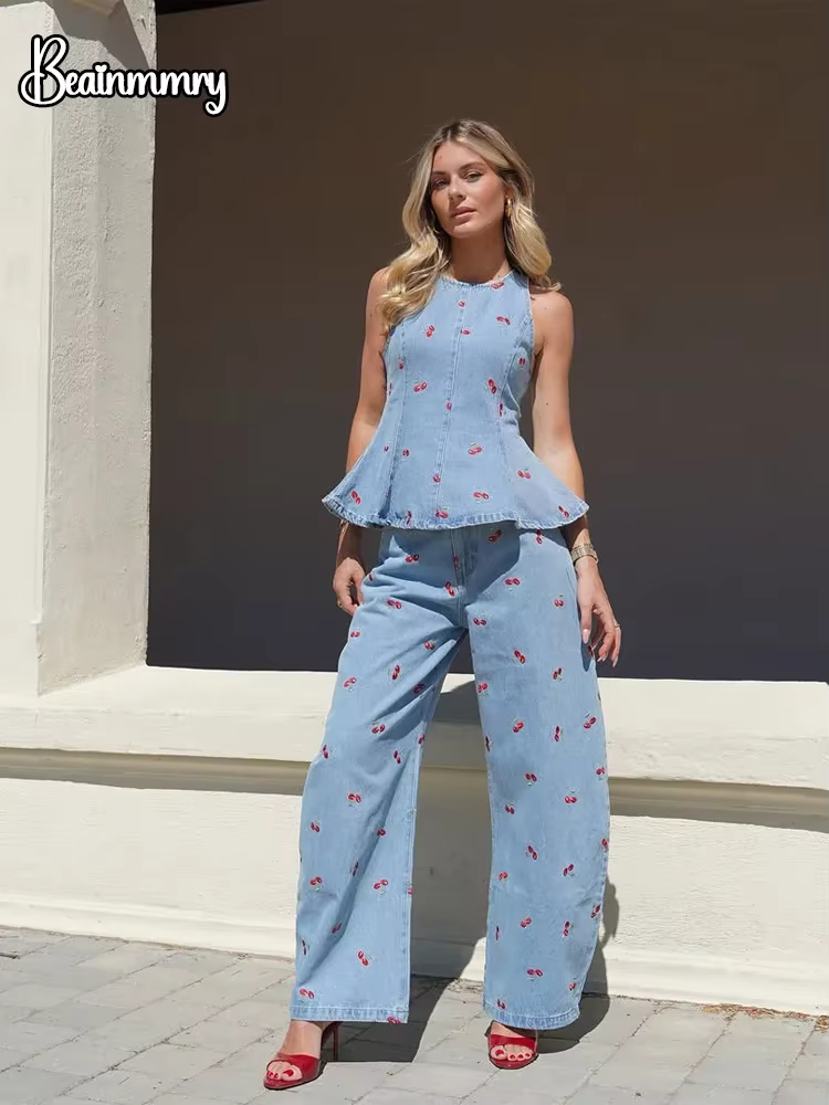 Ensemble deux pièces en jean imprimé sans manches pour femme : haut court élégant à col rond et pantalon long – Tenue de rue tendance 2026
