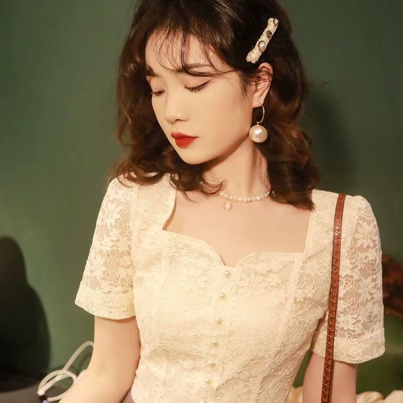 Haut femme avec manches courtes dentelle chemises et chemisiers pour femmes Beige fin élégant jeunesse luxe beau en Promotions basique grand S