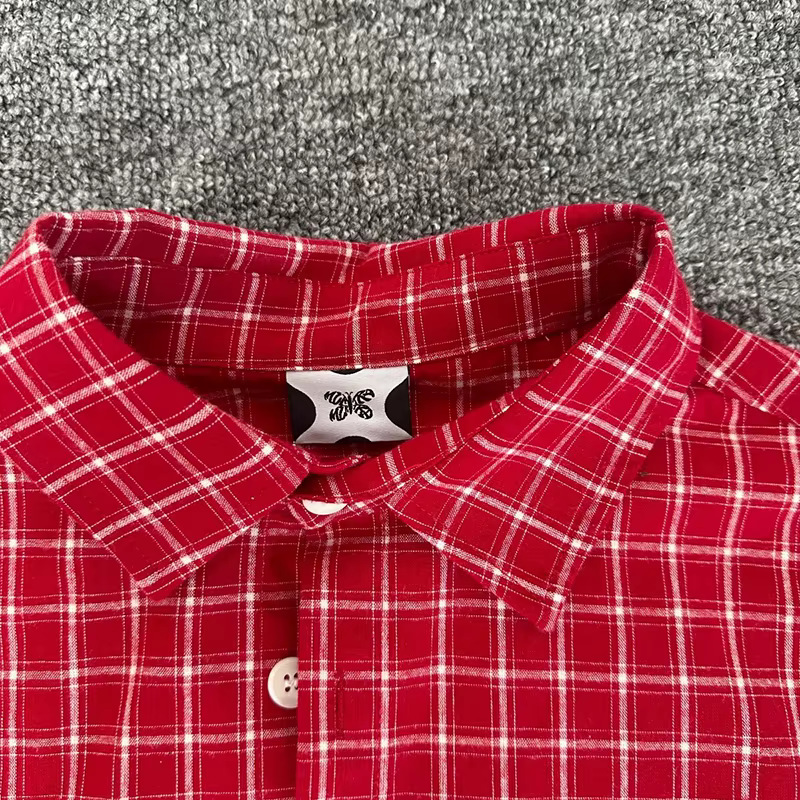 Chemises Mertra rouges pour hommes et femmes