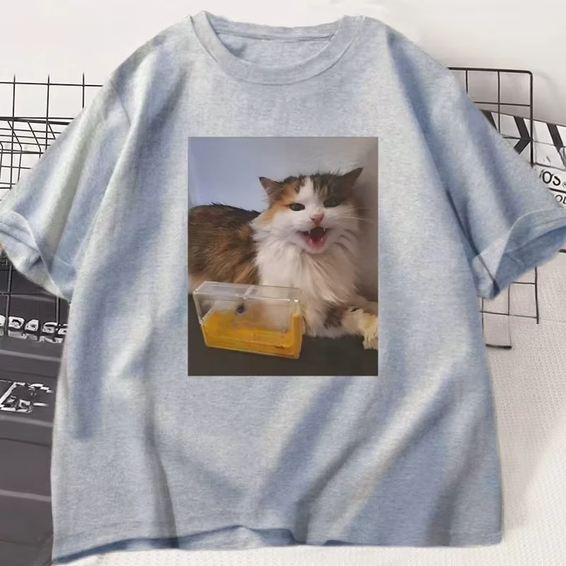 T-shirt sur le thème du chat pour femmes