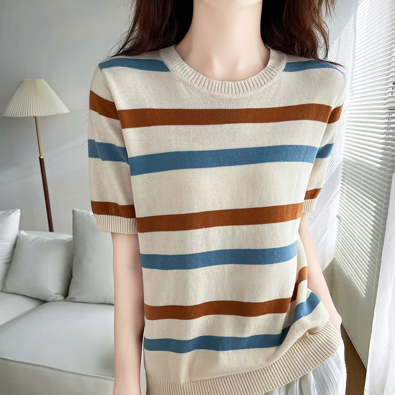 T-shirt rayé à manches courtes pour femmes