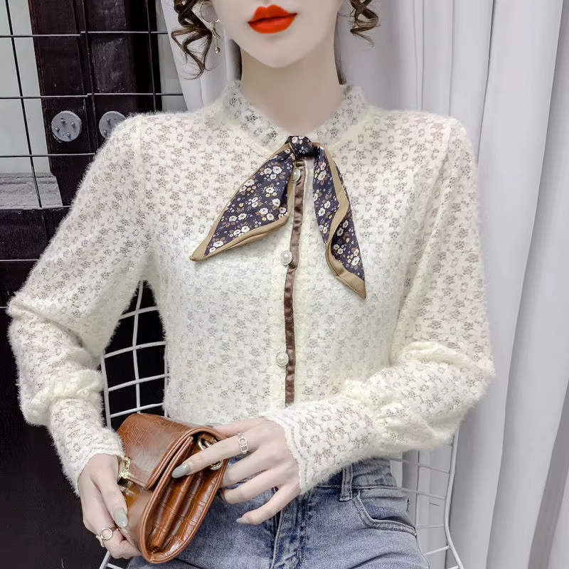 Chemise en velours pour femmes, automne hiver, écharpe à manches longues, collier, chemise en dentelle imprimée, haut à manches bouffantes intérieures en maille à la mode