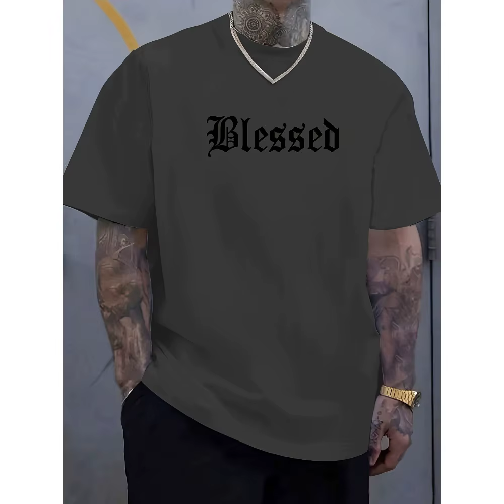 T-shirt minimaliste avec imprimé audacieux sur la poitrine