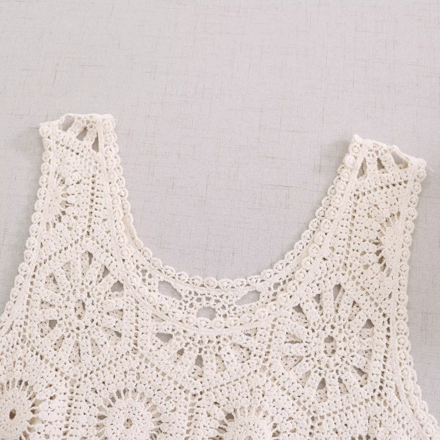 Gilet au crochet Granny Square, débardeur bohème en maille ouverte pour femme, chemisier sans manches en dentelle, tenue de festival bohème d'été