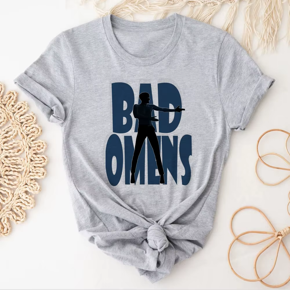 T-shirt graphique japonais Bad Omens pour femmes
