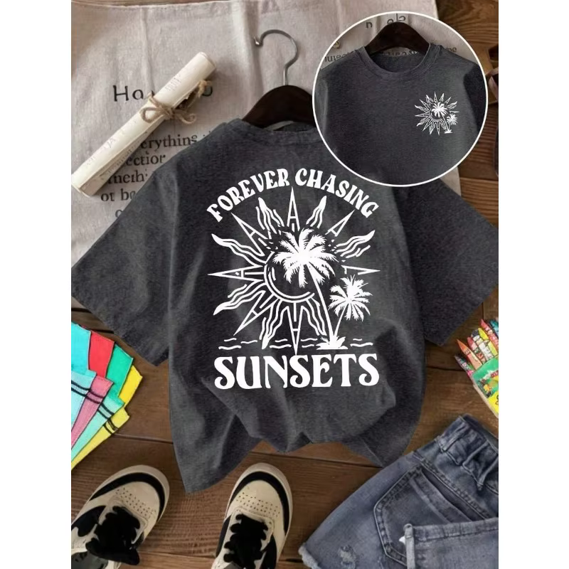 T-shirt à manches courtes imprimé soleil et cocotier