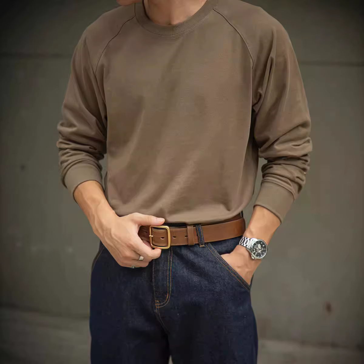 T-shirt à manches longues en coton rétro américain avec col ras du cou et sous-pull intégré pour homme