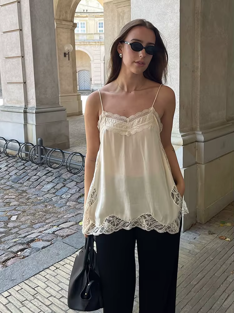 Haut à bretelles en dentelle pour femmes