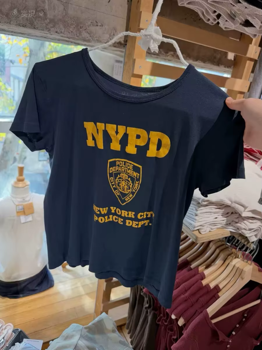 T-shirts à col rond imprimés NYPD pour femmes